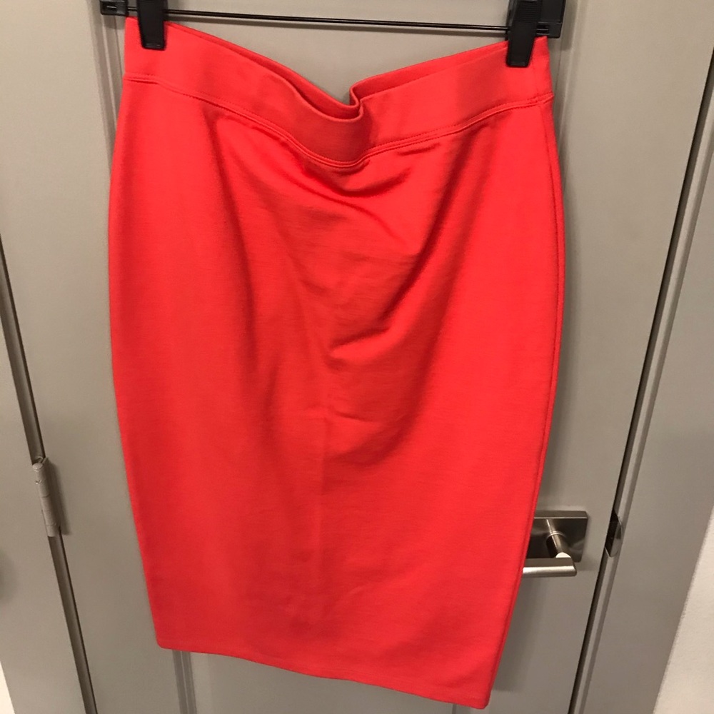 Stretch knee length skirts